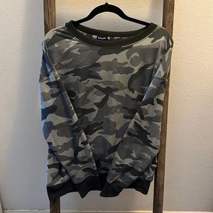 Camo Splendid long sleeve lounge shirt